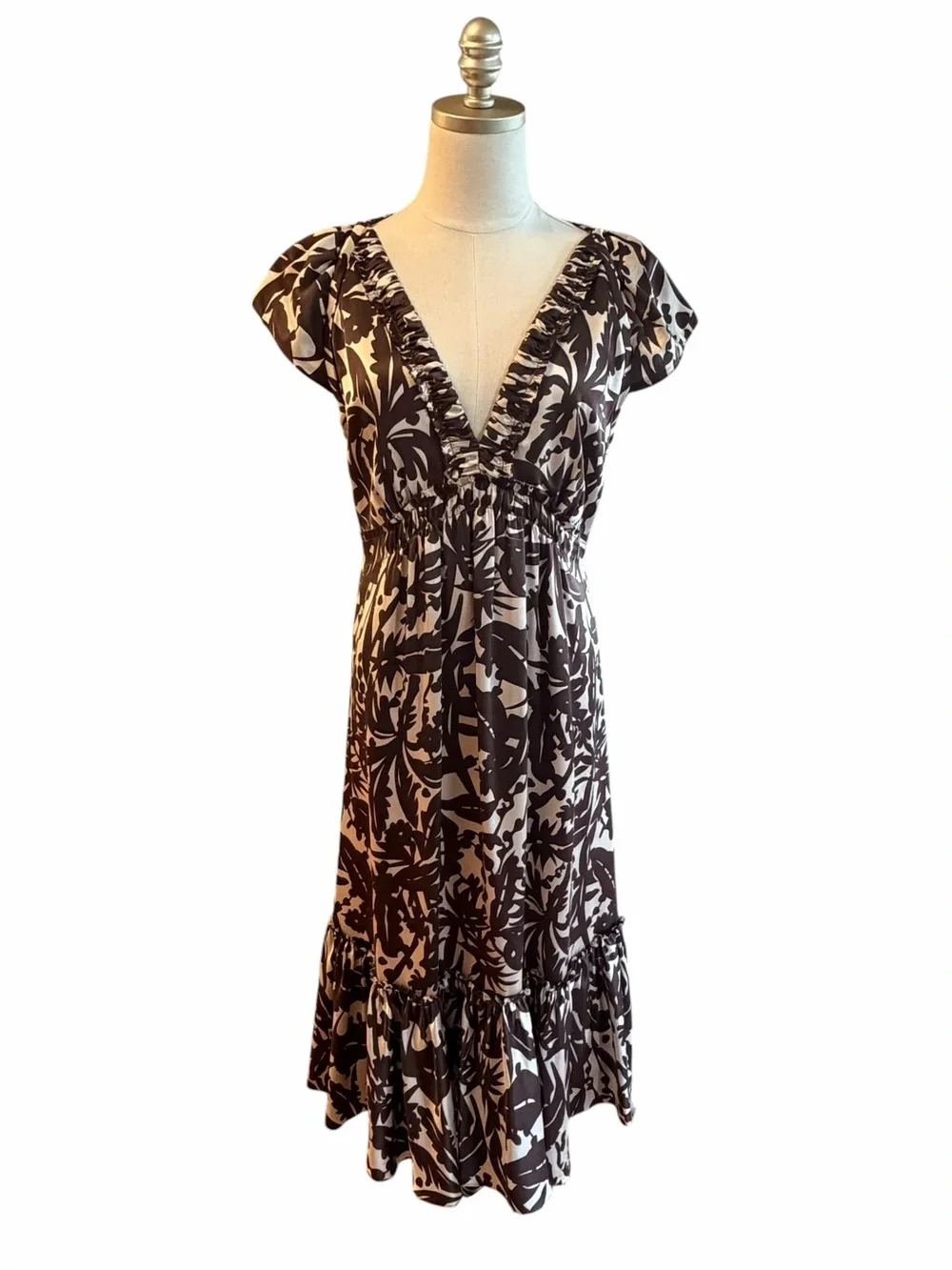 bcbg floral midi dress BCBG Square Neck Sleeveless Floral Midi Dress